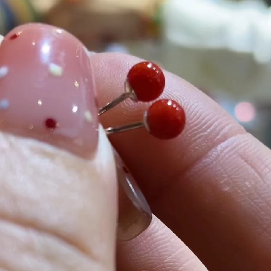 天然宝石红珊瑚耳饰