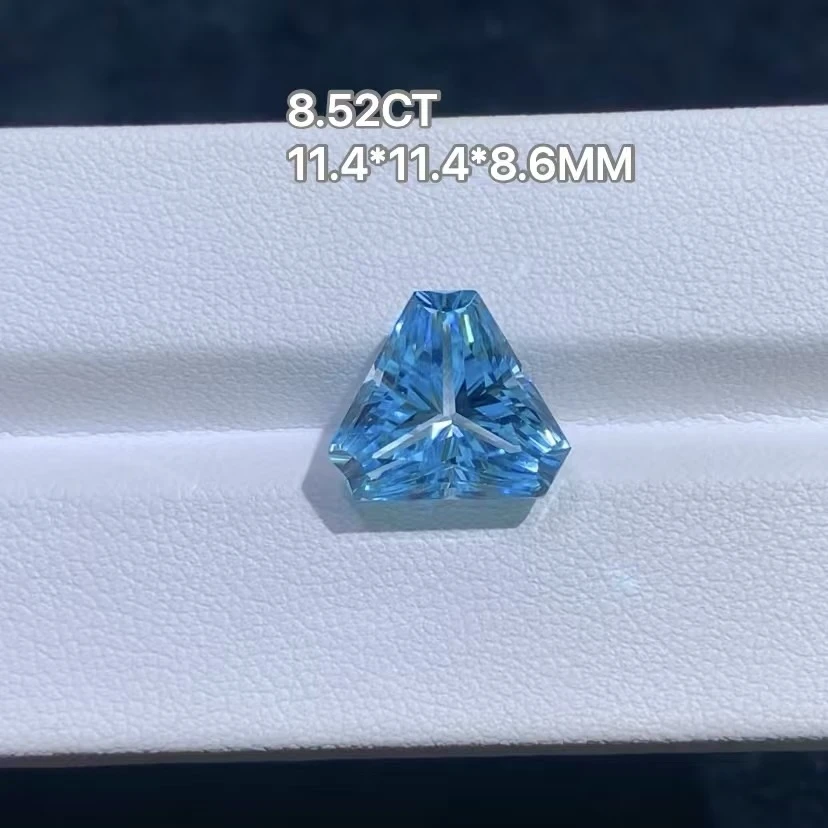 8.52克拉左右天然圣玛利亚天空蓝托帕石裸石三角形雷迪恩切高颜值