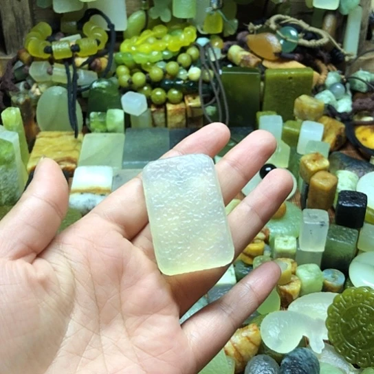 未镶嵌岫玉吊坠长****厂