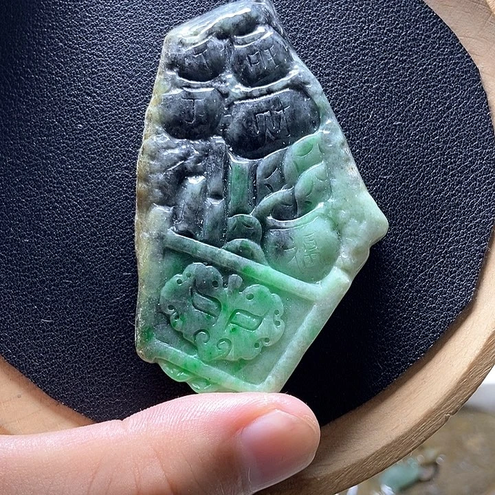 翡翠挂件未镶嵌翡翠a货