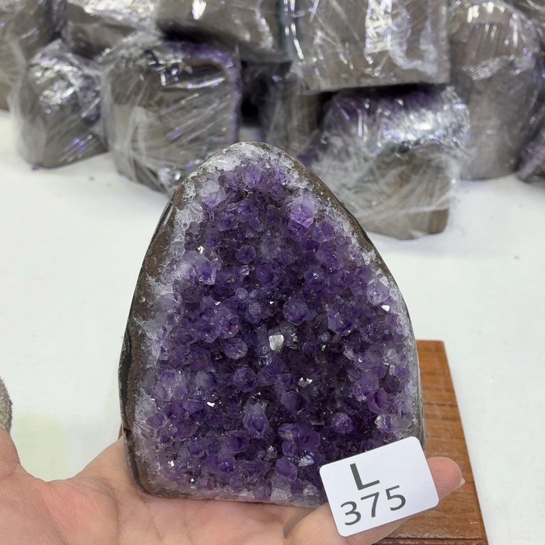 水晶摆件未镶嵌天然紫水晶