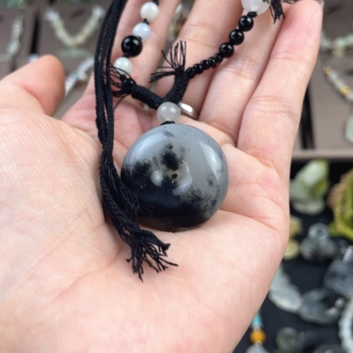 蛇纹石玉合金颈饰