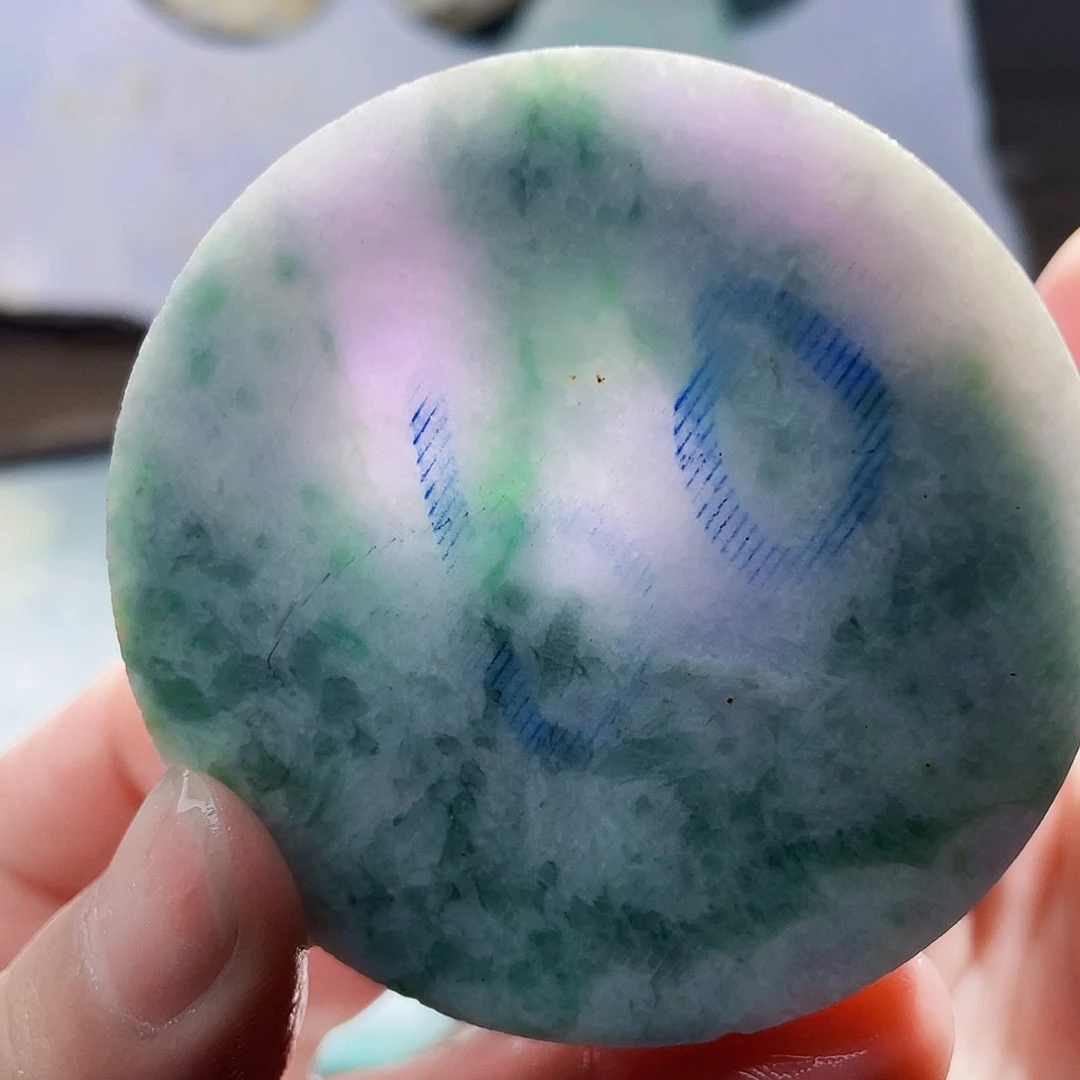 翡翠未镶嵌颈饰毛料68