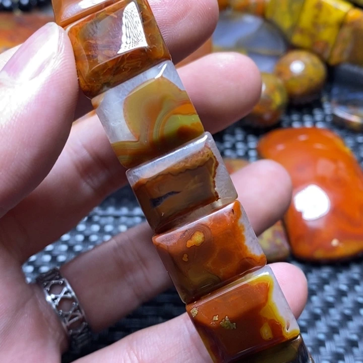 玛瑙/玉髓颈饰未镶嵌