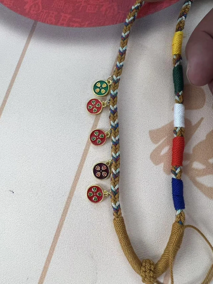 合金吊坠搭配手工编织藏式唐卡项链绳