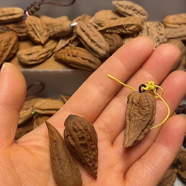 星***。把件文玩核桃不错