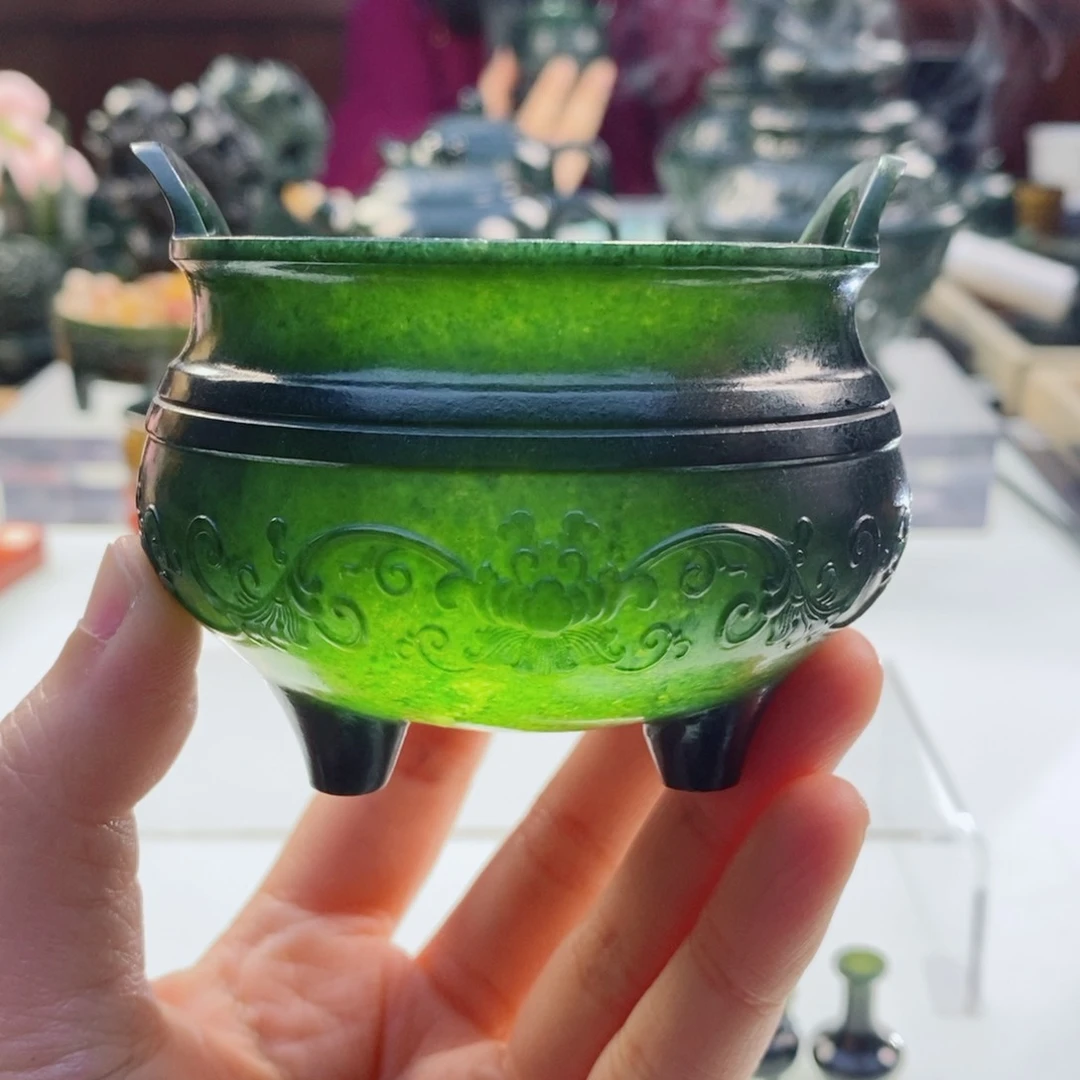 和田玉（青玉）摆件未镶嵌微瑕