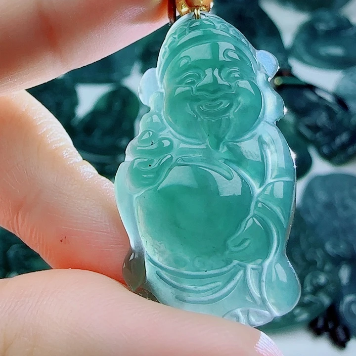 翡翠未镶嵌颈饰多样性发货天然的A货翡翠