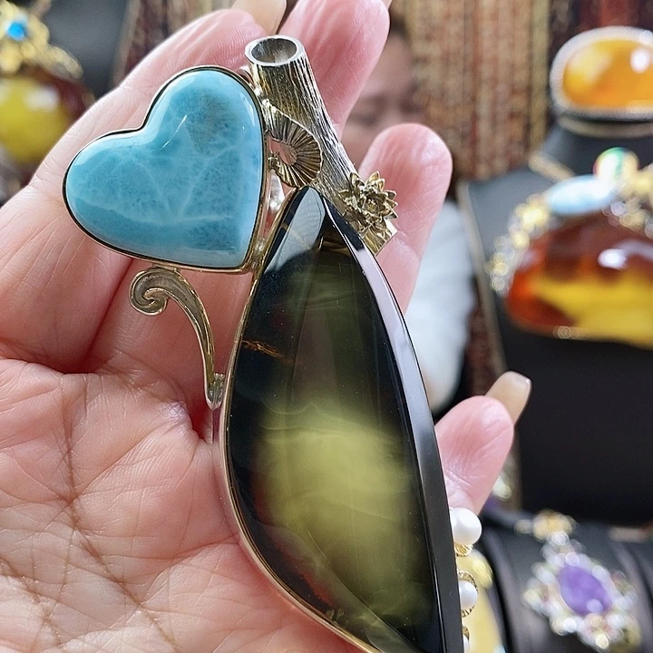 琥珀颈饰银S925镶嵌吊坠