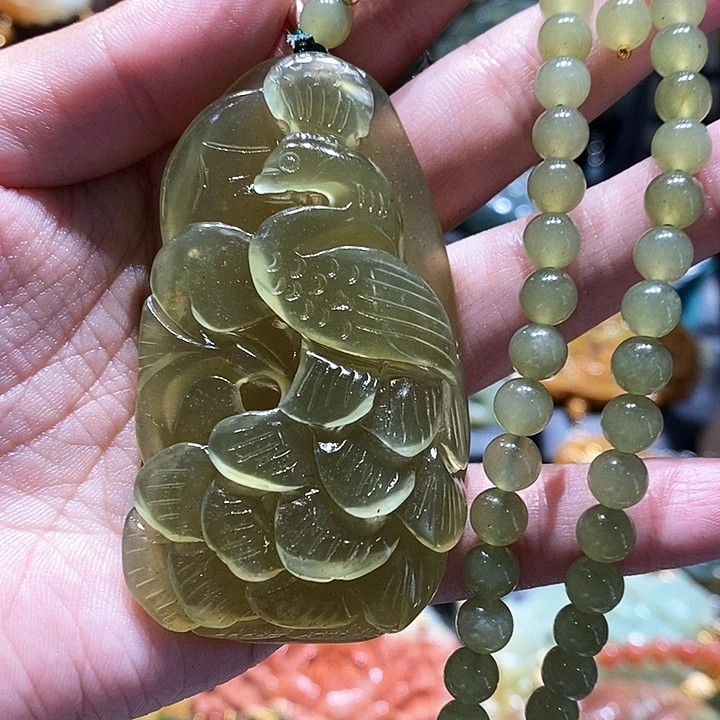岫玉未镶嵌毛衣链