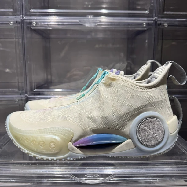 95新 maje 44码 原盒 韦德之道9 WOW9 珍珠白 篮球鞋