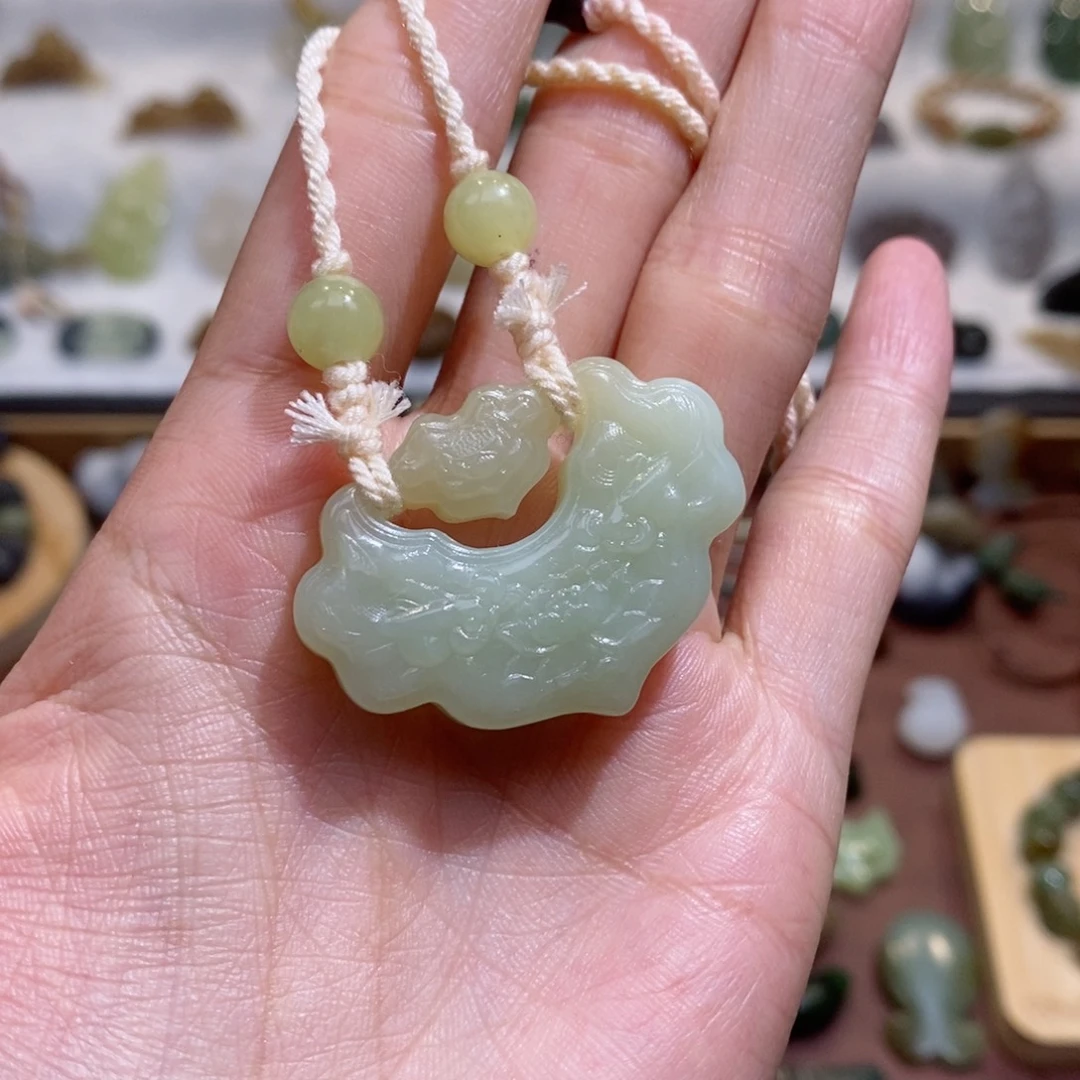 和田玉未镶嵌颈饰尺寸 39