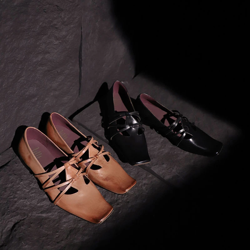 悦熹/2cm/春季时尚复古百搭男友风洋气小众设计个性翘头真皮单鞋