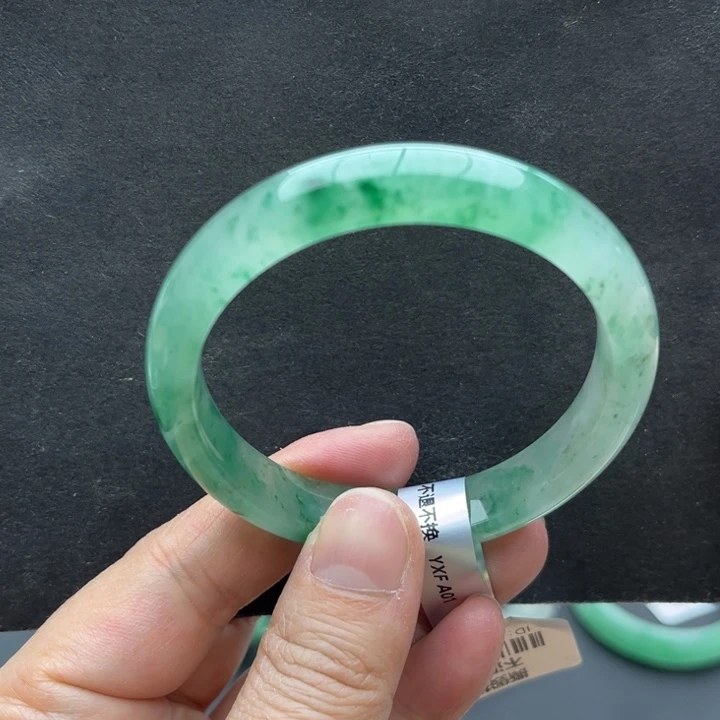 石英质玉未镶嵌手镯51