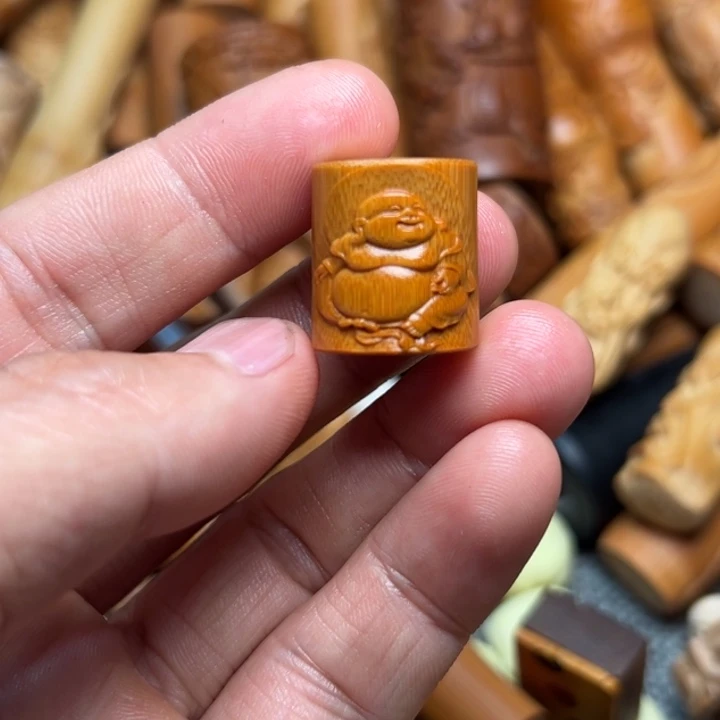 实心竹雕刻手把件