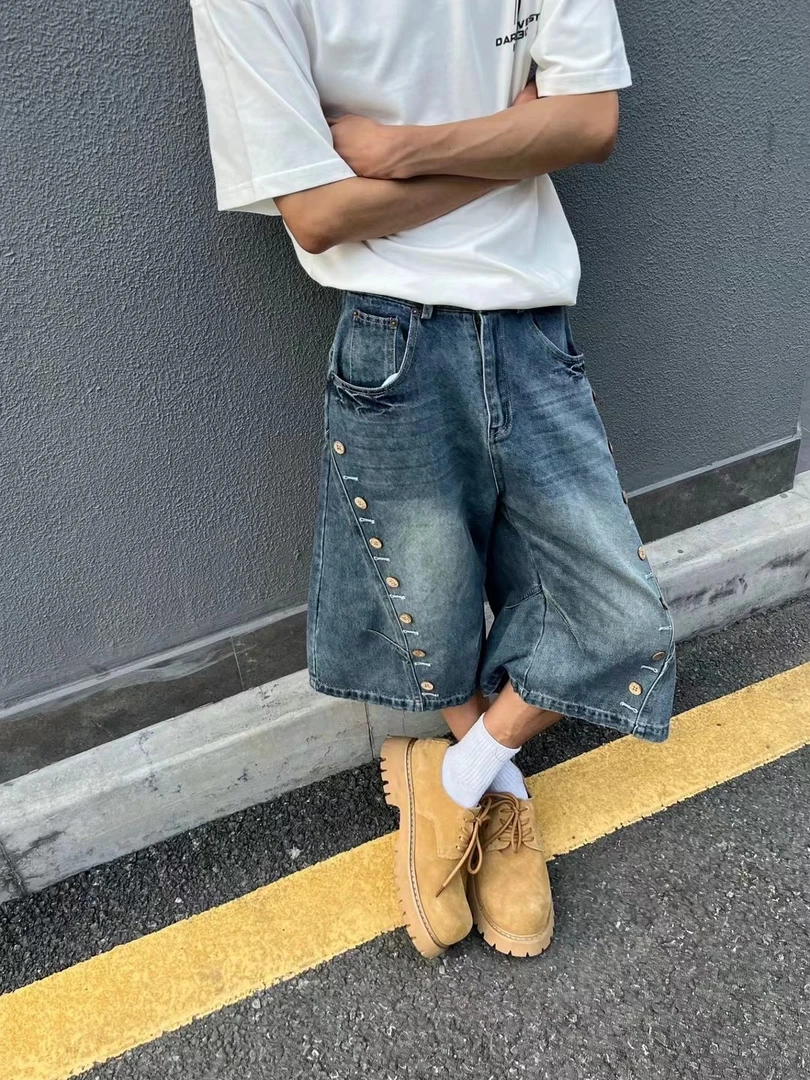 这个价格买到赚到！今年新款！纽扣设计七分牛仔裤男女同款