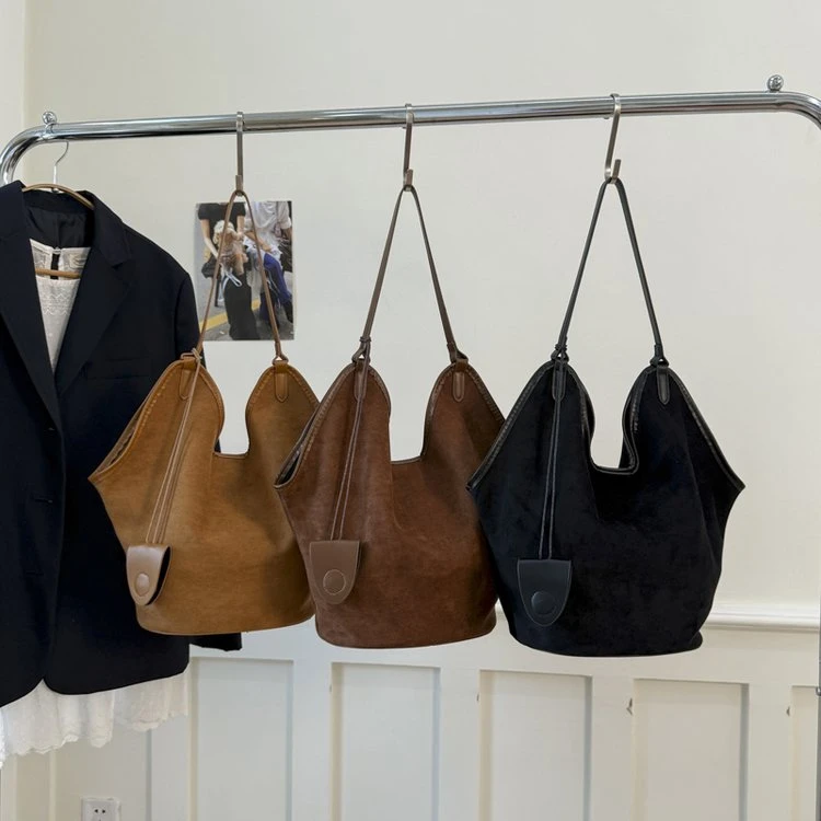 2025新秋冬复古时尚单肩包美拉德包包小众百搭通勤托特包黑色女包