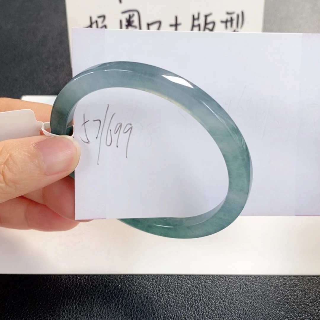 翡翠未镶嵌手镯天然翡翠