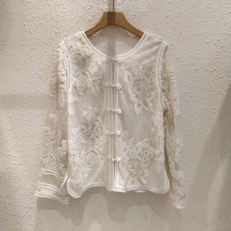 时尚蕾丝圆领长袖盘扣重工刺绣气质新中式衬衫2025春季新款女装