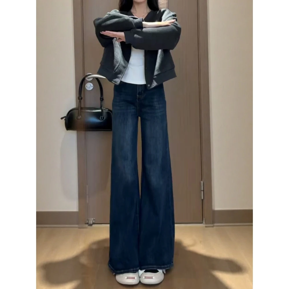 复古深蓝色微喇牛仔裤女秋季新款流行小个子高腰显瘦窄版阔腿裤子