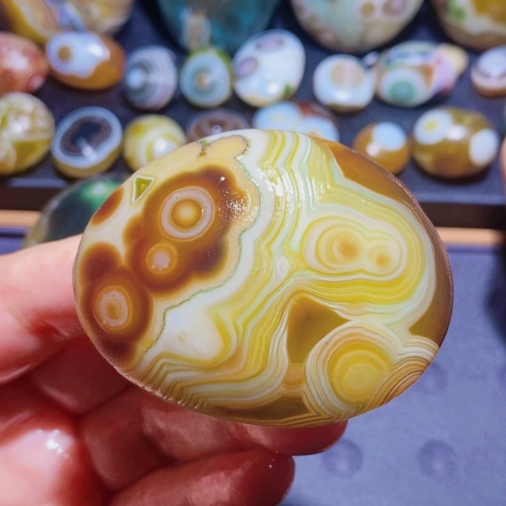 未镶嵌玛瑙/玉髓珠宝半成品98