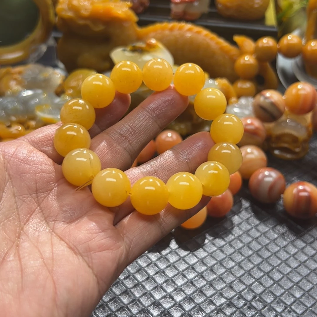 石英质玉未镶嵌颈饰