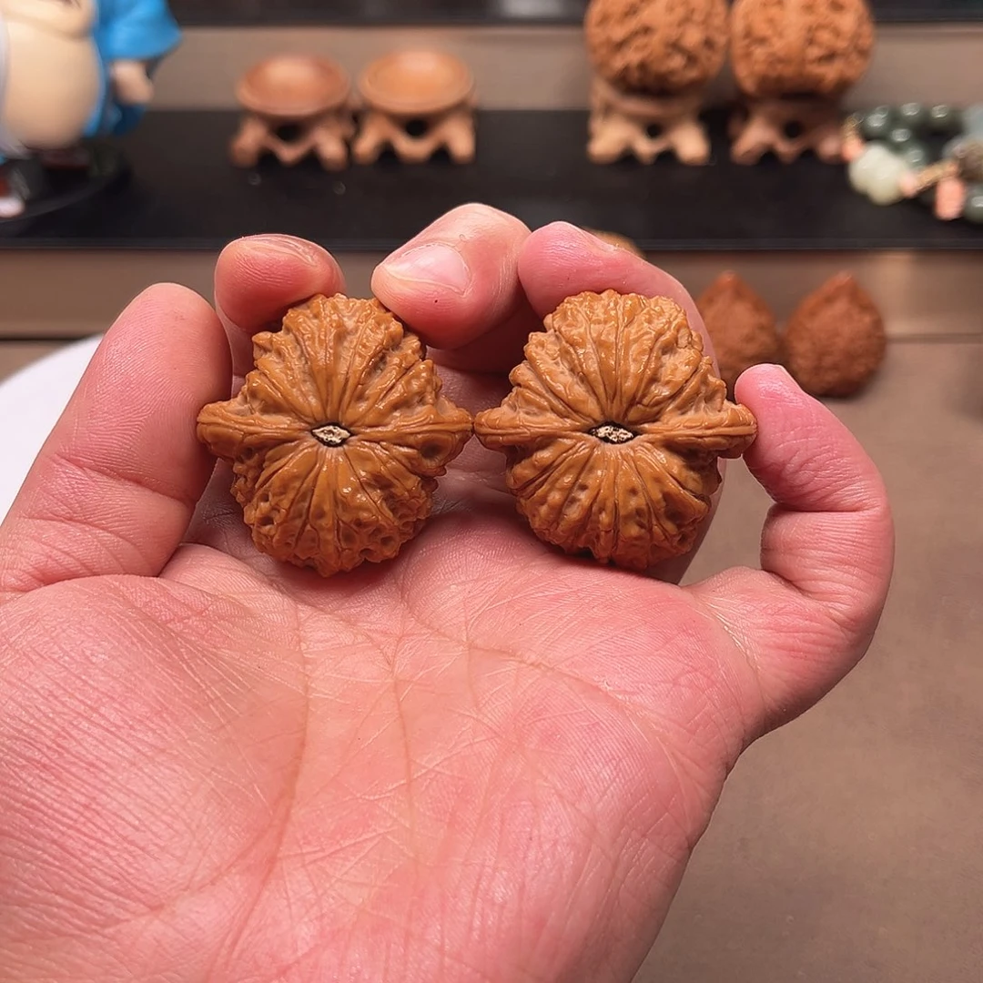 把件桃核血麒麟核桃