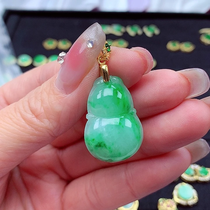 翡翠颈饰银S925镶嵌悬****姬翡翠