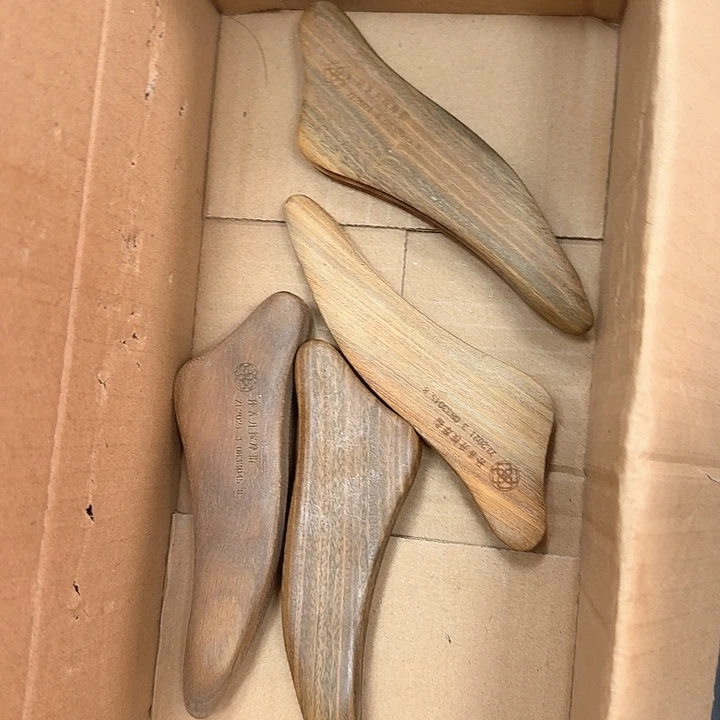 绿檀木按摩指放松工具瑕疵