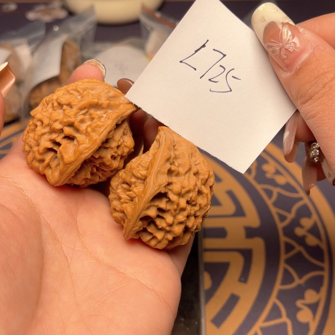 文玩核桃把件聚宝盆46