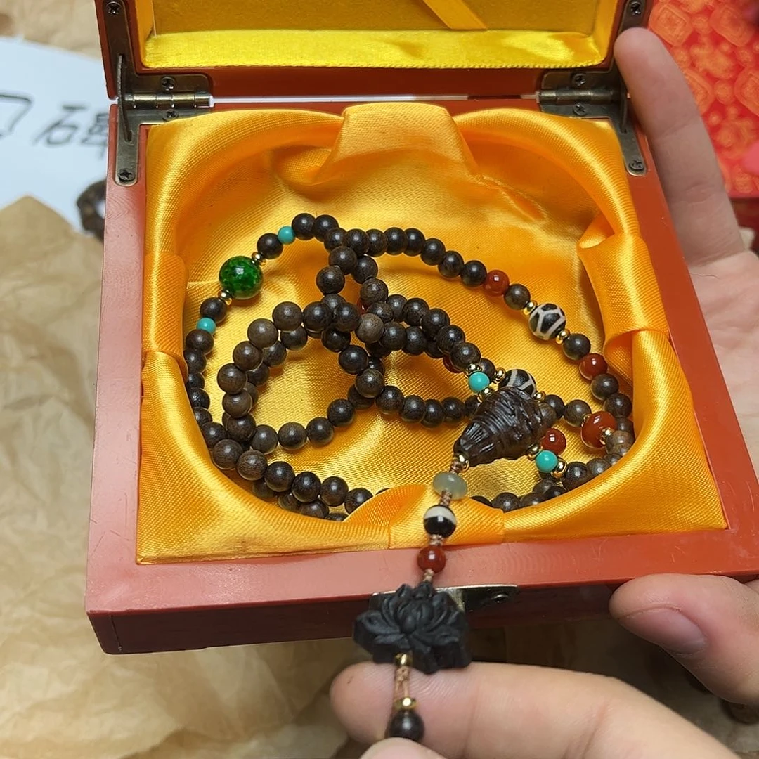 大叶紫檀（黑酸枝木类）