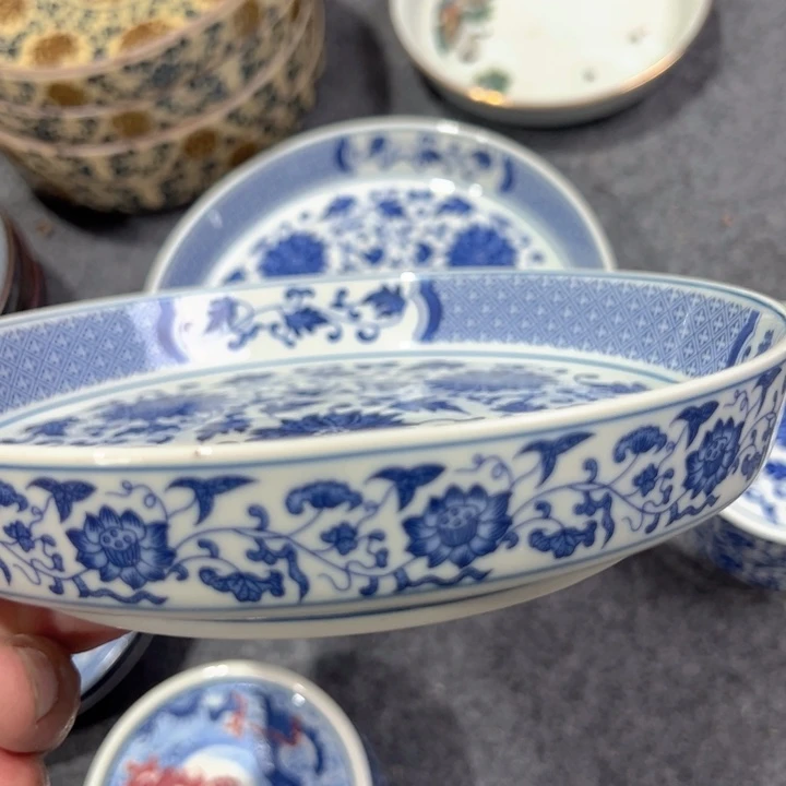 瓷片白青花缠枝莲大壶承
