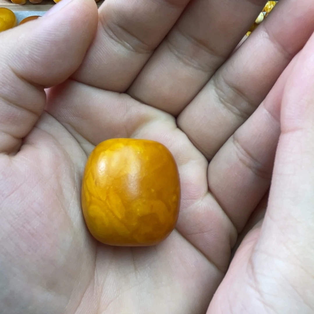 蜜蜡未镶嵌吊坠(不含链)