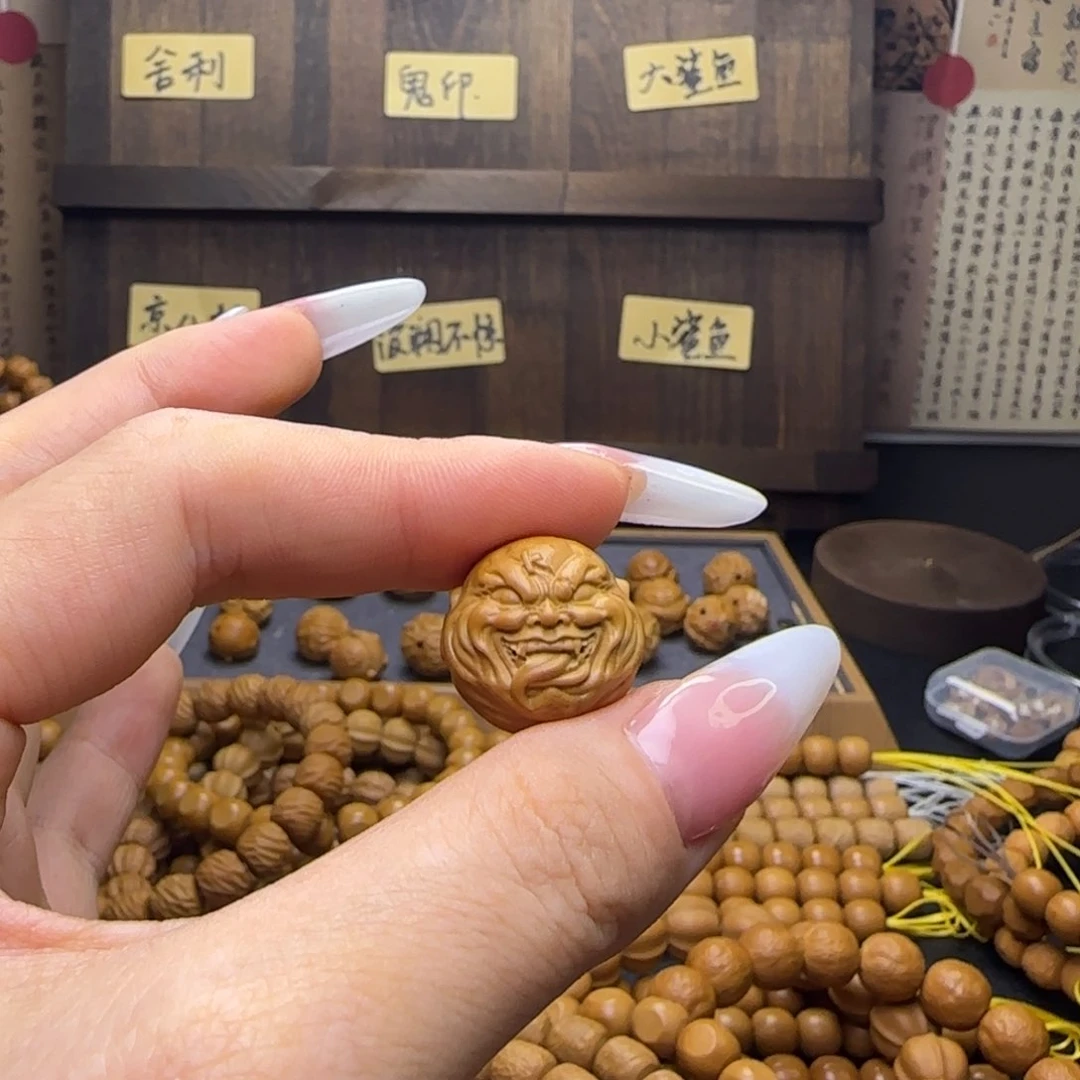 单颗素珠雕刻舔僧