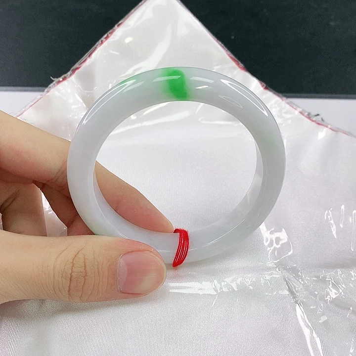 翡翠未镶嵌手镯圈57。80106