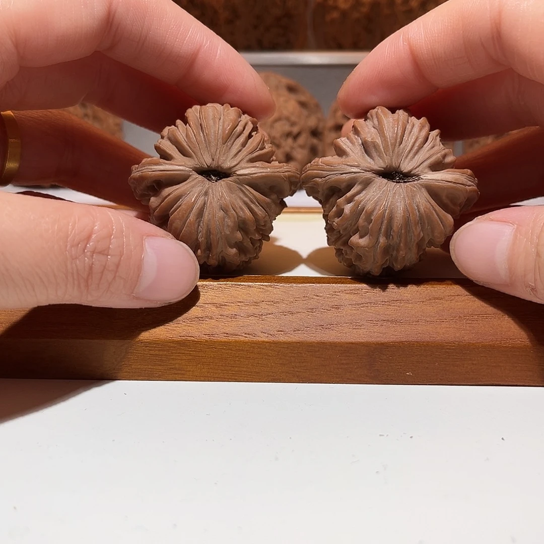 41菊花底四座楼，流水纹……