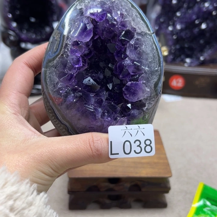 M***G大型摆件（非配饰）未镶嵌水晶摆件