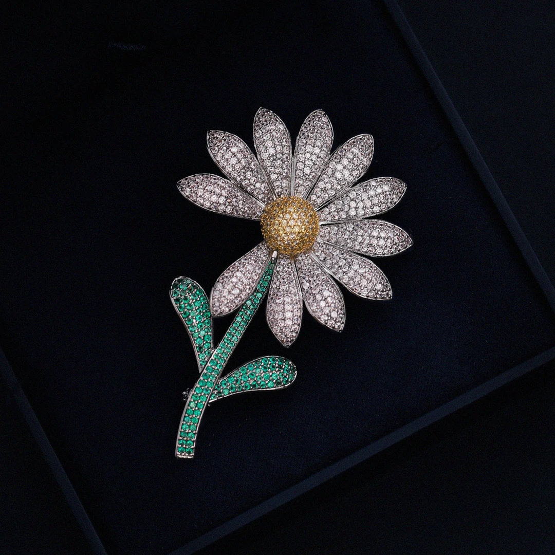 铜合金胸针 权志龙同款高端轻奢雏菊胸针百搭高级感防走光别针