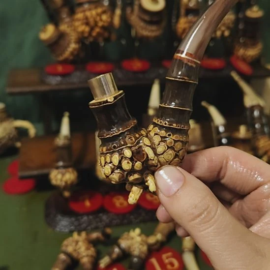 人***钱贵州特色竹根烟斗工艺品手把件