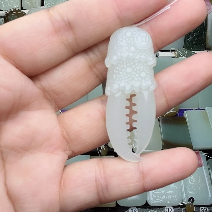 颈饰未镶嵌和田玉