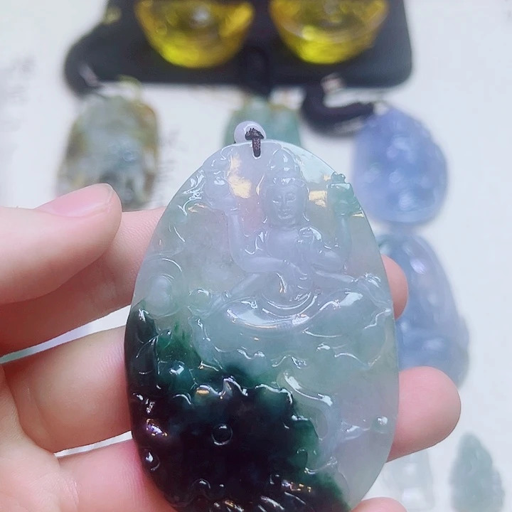 翡翠未镶嵌颈饰翡翠
