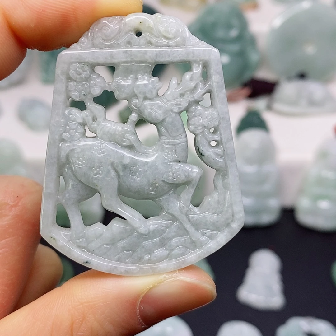 翡翠颈饰未镶嵌吊坠