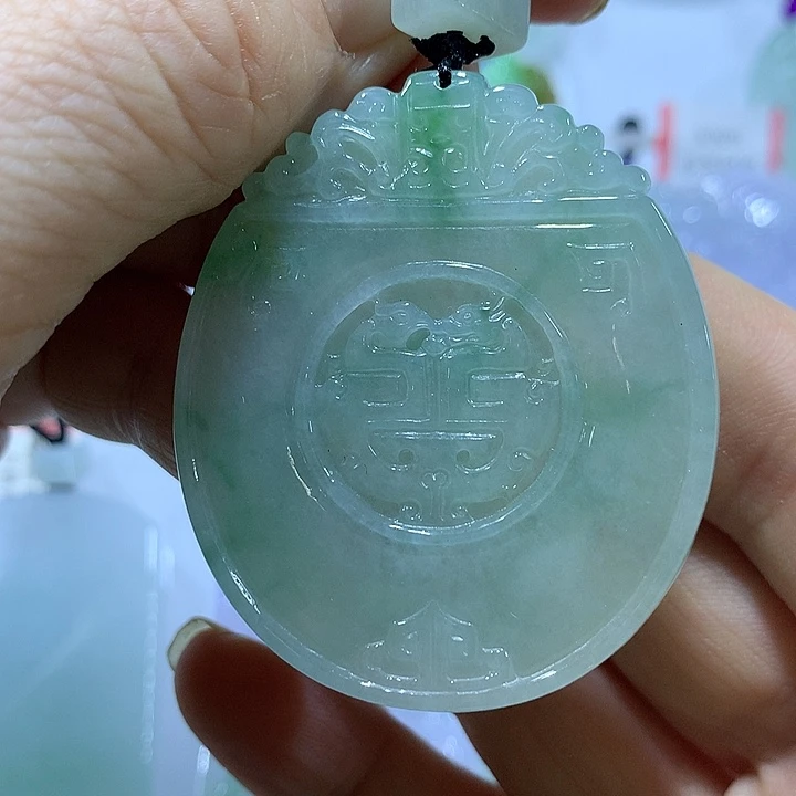 翡翠未镶嵌颈饰天然翡翠A货吊坠