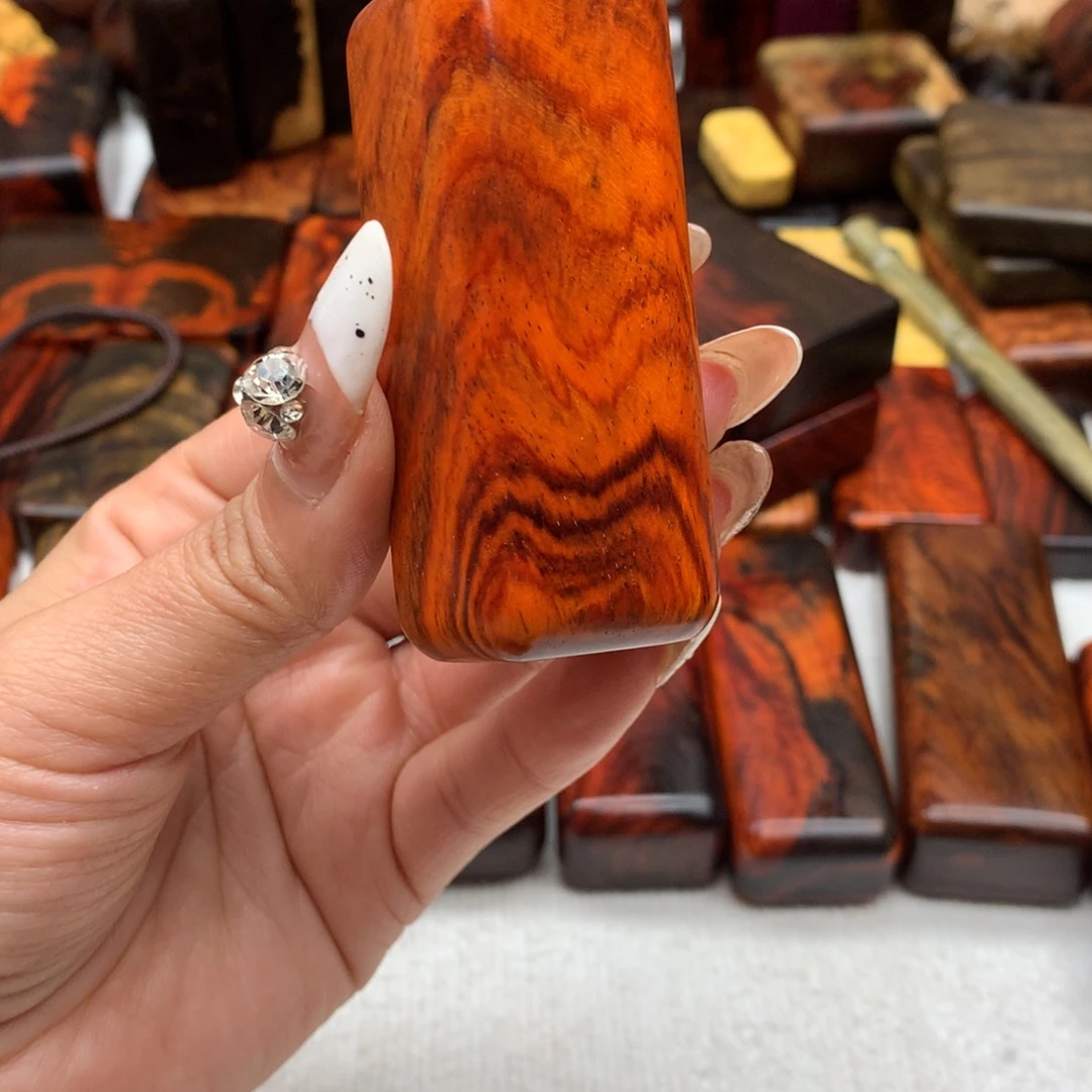 交趾黄檀（大红酸枝）S**g