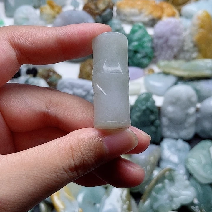 翡翠未镶嵌吊坠(不含链)1