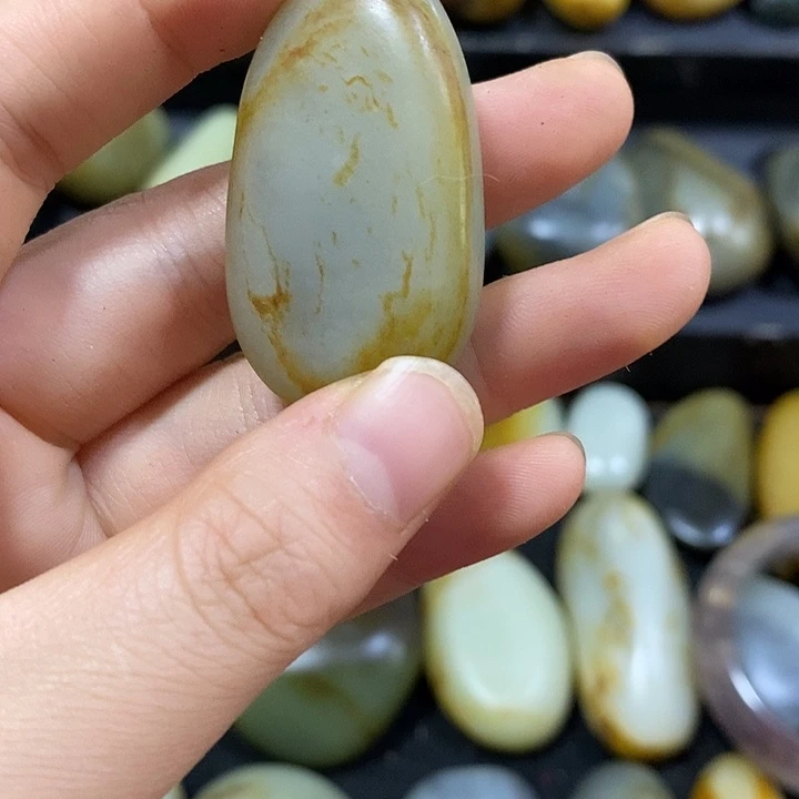 和田玉（糖玉）未镶嵌挂件