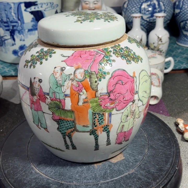 摆件粉彩麒麟送子盖罐