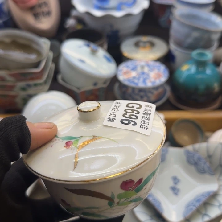 瓷片七****愁哈哈哈哈哈哈哈