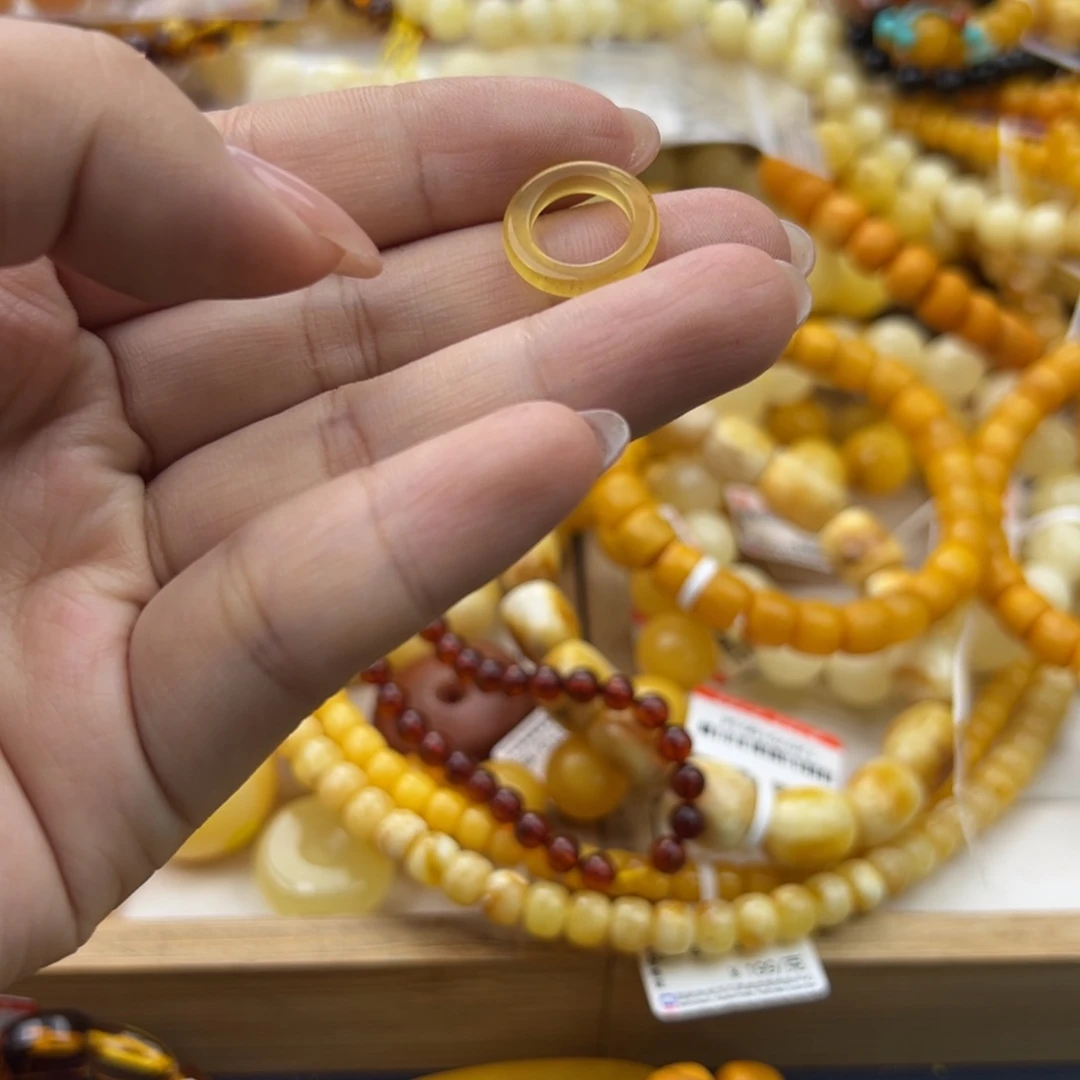 琥珀珠宝奇石未镶嵌