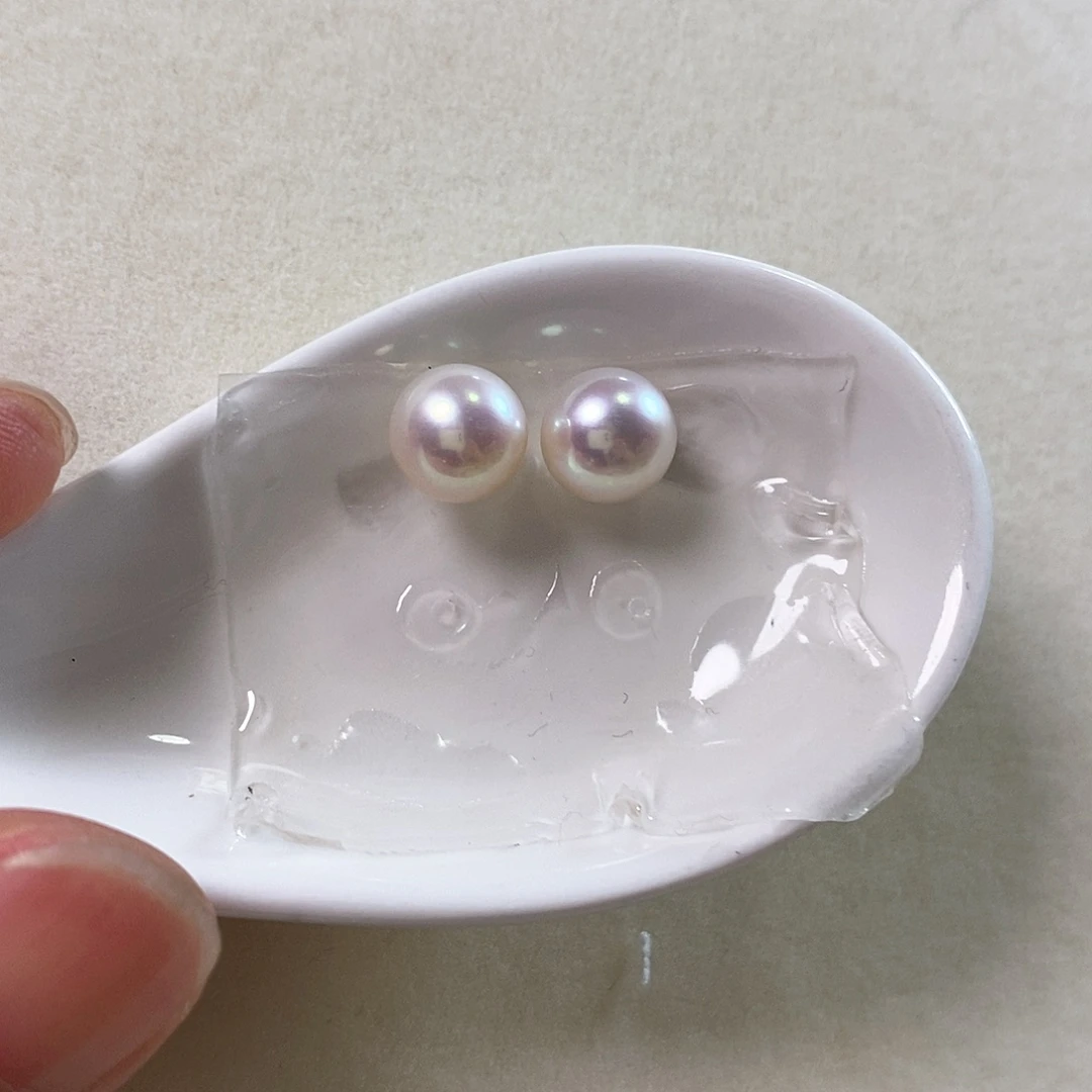 18K金镶嵌淡水珍珠耳饰8-9mm